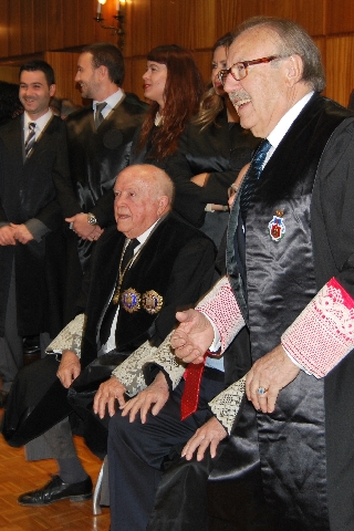 Los académicos Checa y Ortega reciben la Cruz de San Raimundo (9)